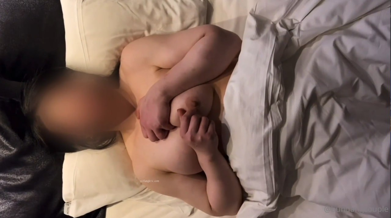 开车别玩手机_啪啪第二场孕妇，身体好还能干，那就算是孕妇还是可以干的啊